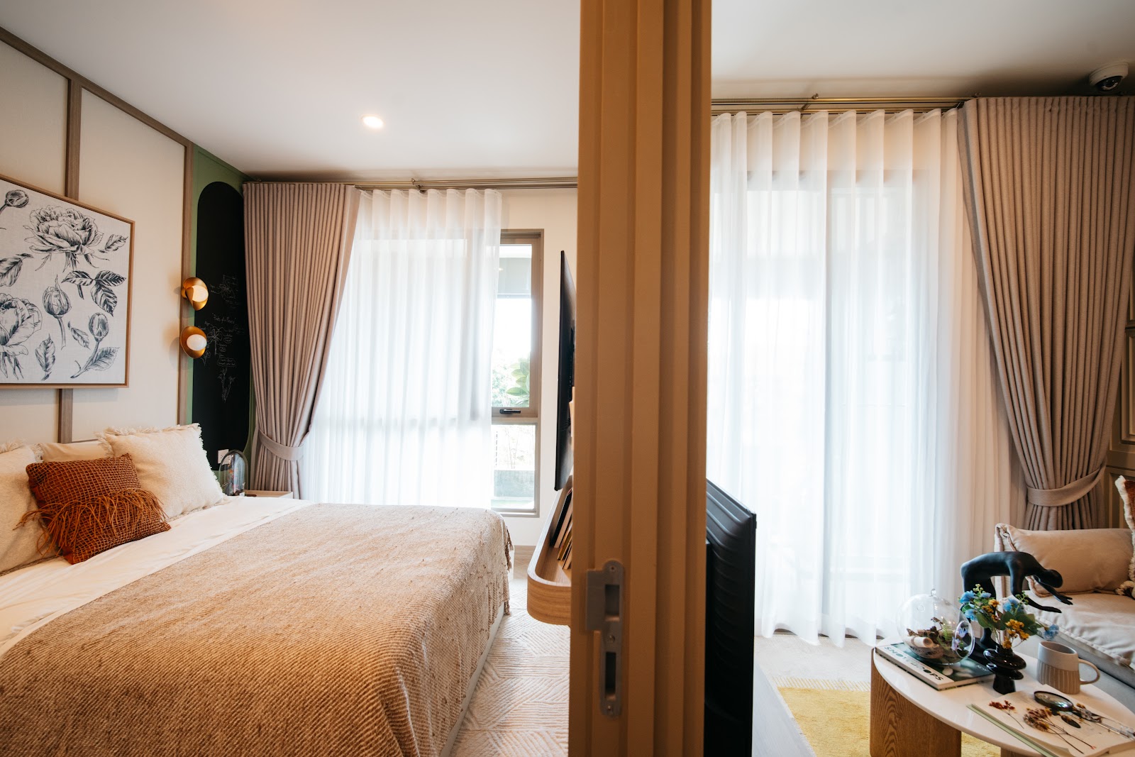 1-Bedroom Compact Suite